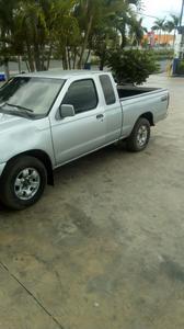 Nissan Frontier • 2000 • 0 km