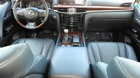 Lexus LX • 2019 • 10,550 km