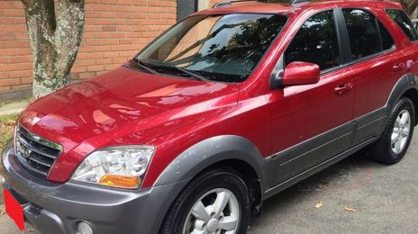 Kia Sorento • 2009 • 170,000 km