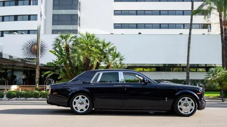Rolls-Royce Phantom • 2011 • 75,000 km