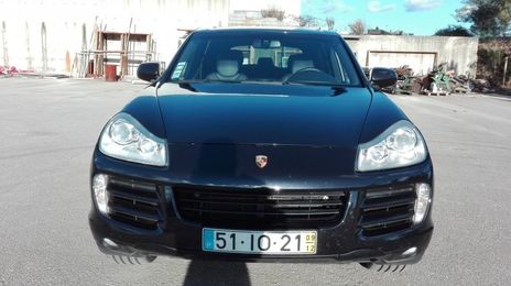 Porsche Cayenne • 2009 • 345,000 km