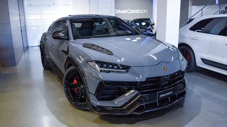 Lamborghini Urus • 2023 • 700 km