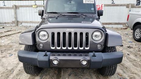 Jeep Wrangler • 2017 • 10,000 mi