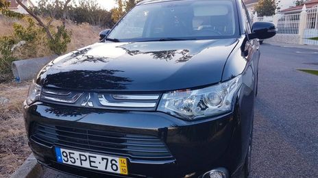 Mitsubishi Outlander • 2014 • 120,000 km