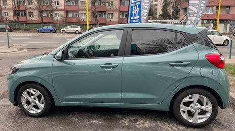 Hyundai i10 • 2023 • 9,600 km