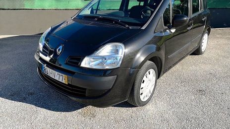 Renault Grand Modus • 2009 • 13,000 km