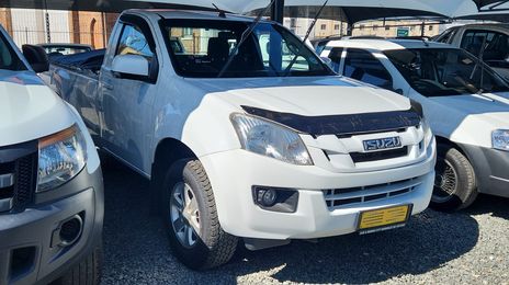 Isuzu Pickup • 2013 • 105,880 km