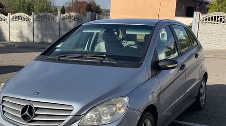 Mercedes-Benz Class B • 2006 • 275,000 km