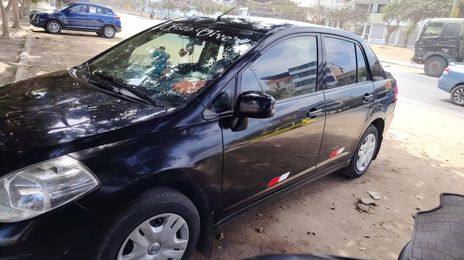 Nissan Tiida • 2015 • 80,200 km