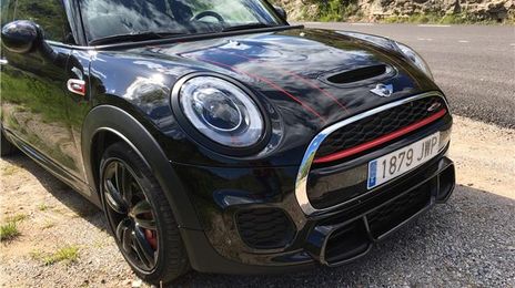 MINI Cooper • 2017 • 68,000 km