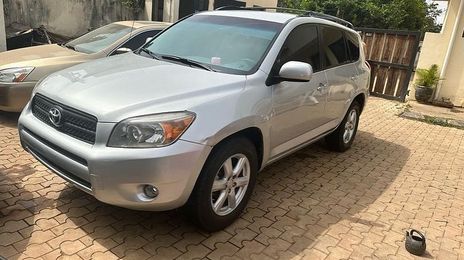 Toyota RAV4 • 2010 • 34 km
