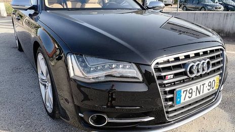 Audi A8 • 2013 • 139,000 km