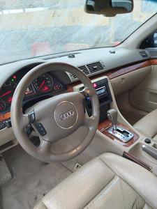 Audi A4 • 2005 • 170,000 km