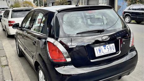 Kia Rio • 2010 • 153,000 km