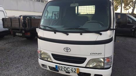 Toyota Dyna • 2007 • 200,000 km
