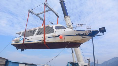 Volvo V70 • 2006 • 123,456 km