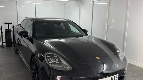 Porsche Panamera • 2018 • 98,000 km