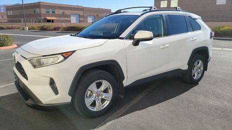 Toyota RAV4 Hybrid • 2020 • 22,000 km