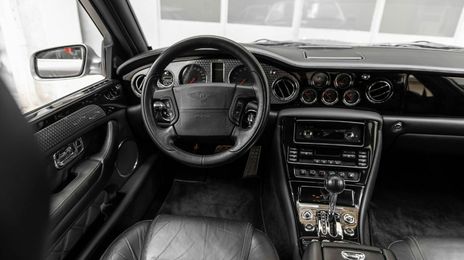 Bentley Arnage • 2002 • 146,750 km