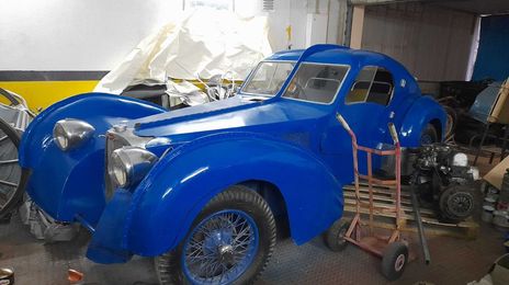 Bugatti Chiron • 1995 • 50,000 km