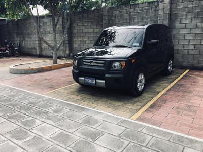 Honda Civic • 2008 • 174,000 km