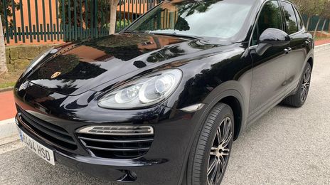 Porsche Cayenne • 2013 • 151,000 km