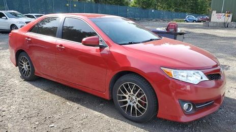Toyota Camry • 2014 • 10,000 mi