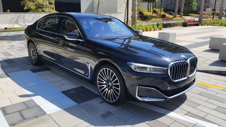 BMW 7 Series • 2021 • 120,000 km