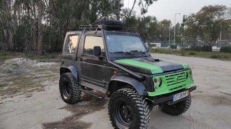 Suzuki Samurai • 1998 • 45,000 km