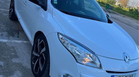 Renault Mégane • 2011 • 300,000 km