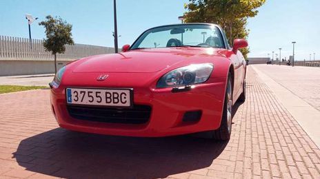 Honda S2000 • 2000 • 100,000 km