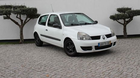 Renault Clio • 2008 • 217,000 km