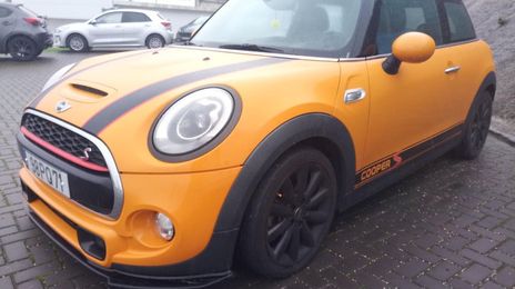 MINI Cooper • 2015 • 90,000 km