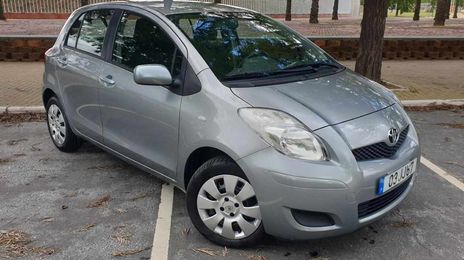 Toyota Yaris • 2010 • 70,120 km