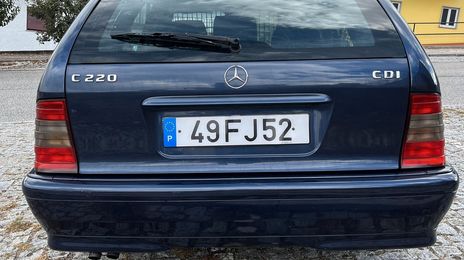 Mercedes-Benz C • 2008 • 349,999 km