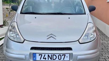 Citroën C3 • 2005 • 215,000 km