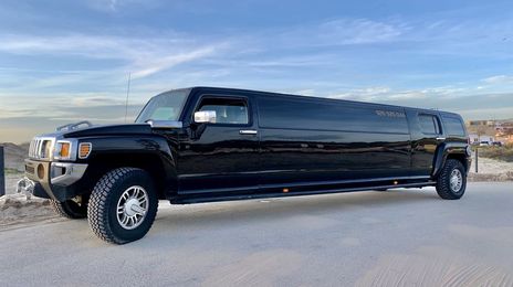 Hummer H2 SUT • 2008 • 450,000 km