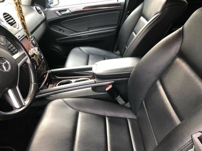 Mercedes-Benz ML 400 • 2011 • 181,000 km