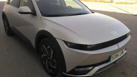 Hyundai Ioniq Electric • 2022 • 19,000 km