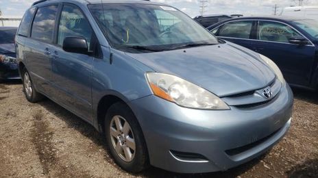 Toyota Sienna • 2007 • 10,000 mi