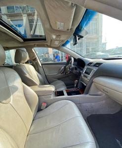 Toyota Camry • 2009 • 10,000 km