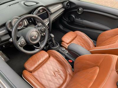 MINI Cooper • 2017 • 69,000 km