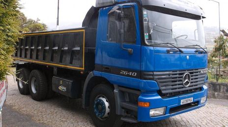 Mercedes-Benz S-Class • 1994 • 300,000 km