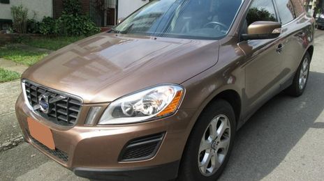 Volvo XC • 2012 • 120,000 km