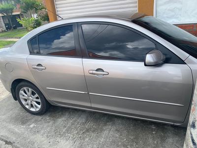 Mazda 3 • 2009 • 95,500 km