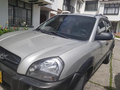 Hyundai Tucson • 2008 • 526,890 km