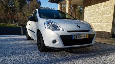 Renault Clio • 2011 • 110,000 km