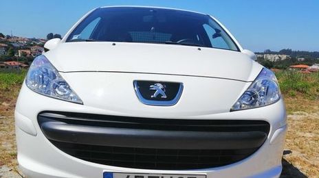 Peugeot 207 • 2008 • 190,000 km