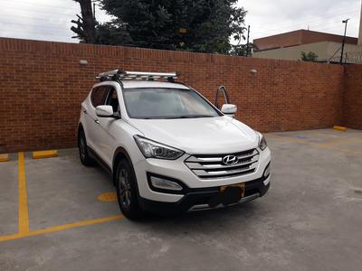 Hyundai Santa Fe • 2013 • 76,000 km