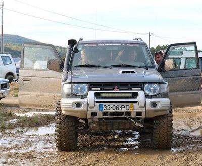Mitsubishi Pajero • 2000 • 169,999 km